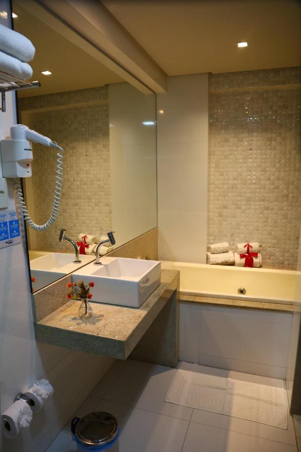 Atmosfera Hotel เฟย์รา เด ซานตานา ภายนอก รูปภาพ